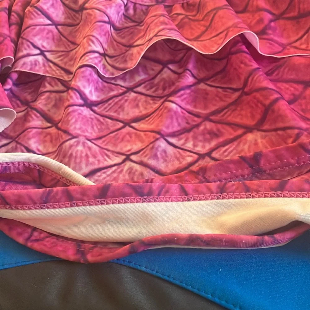 FINAL MARKDOWN Girls Ruffled Bikini Top 6/7